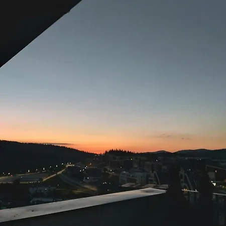 Snowflake Apartment *